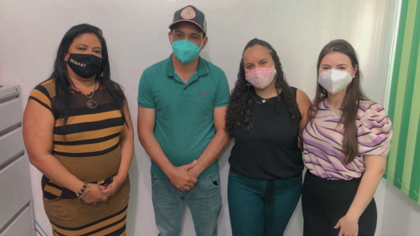 Presidente da Câmara recebe novas voluntárias do Selo Unicef.
